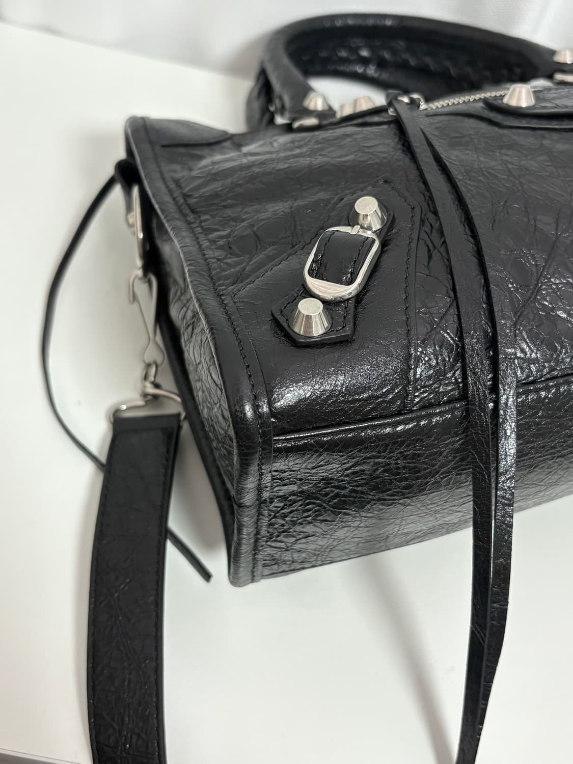 발렌시아가 르 시티 모터백 스몰 블랙 [신형] 상품이미지2