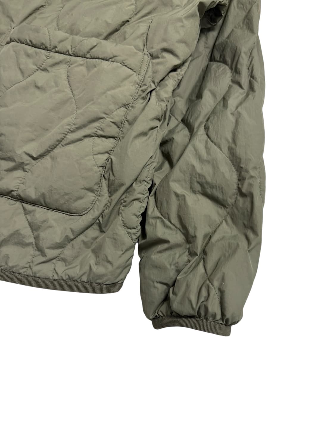 라이프워크 웨이브 퀼팅 라이트 다운 점퍼 카키 상품이미지4