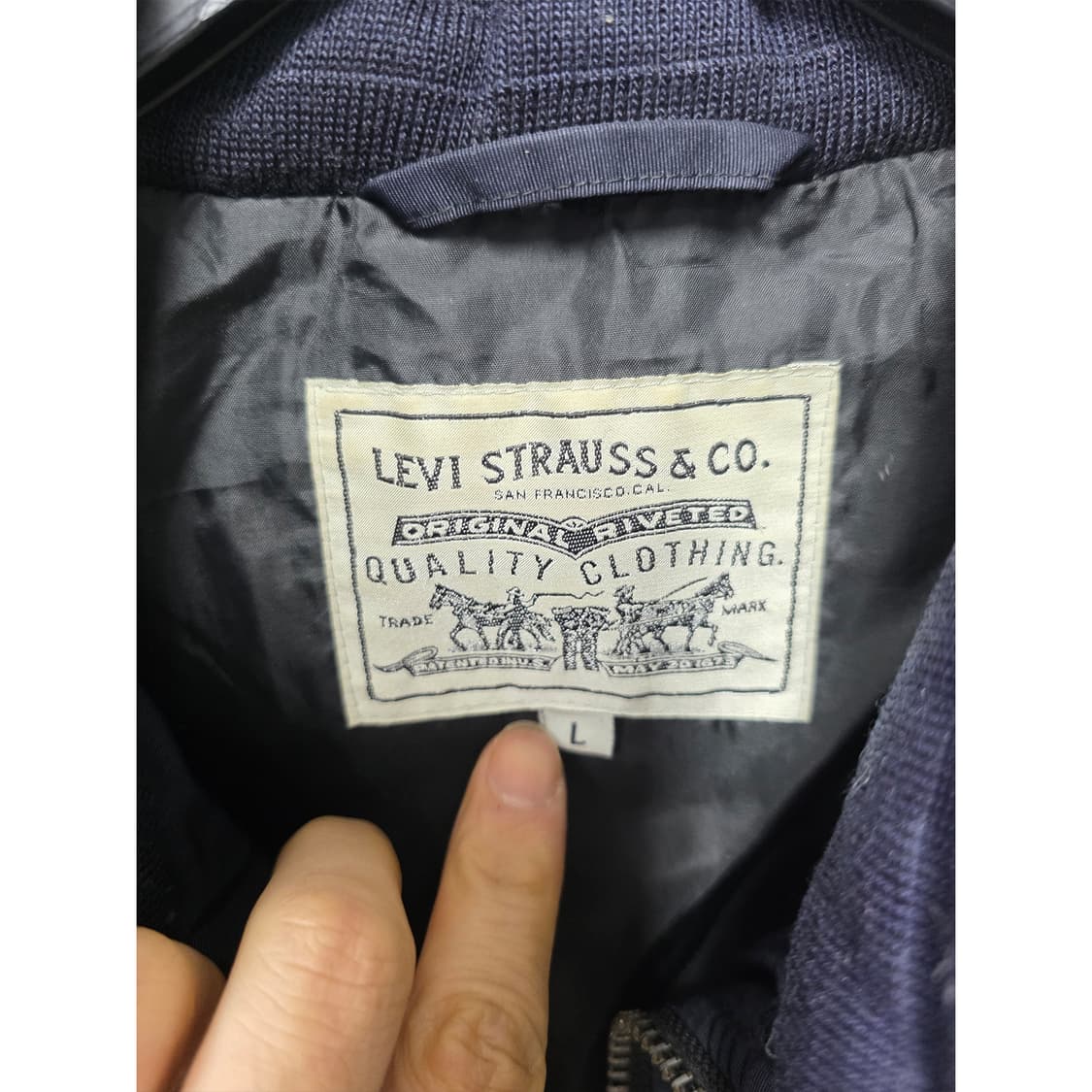 택포// 리바이스 다운 패딩 L 상품이미지2