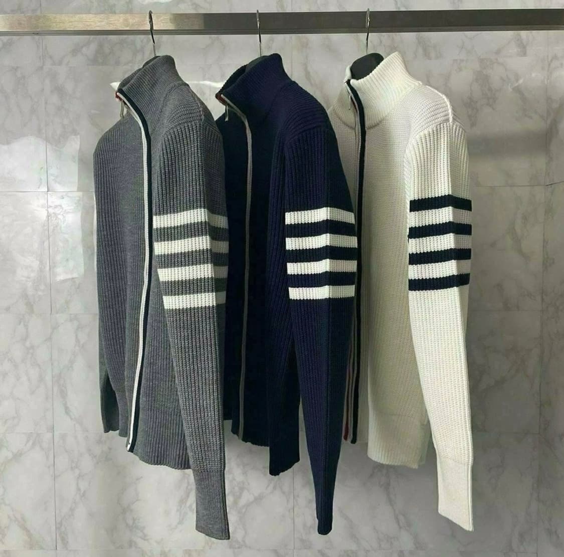 톰브라운 니트집업 상품이미지1