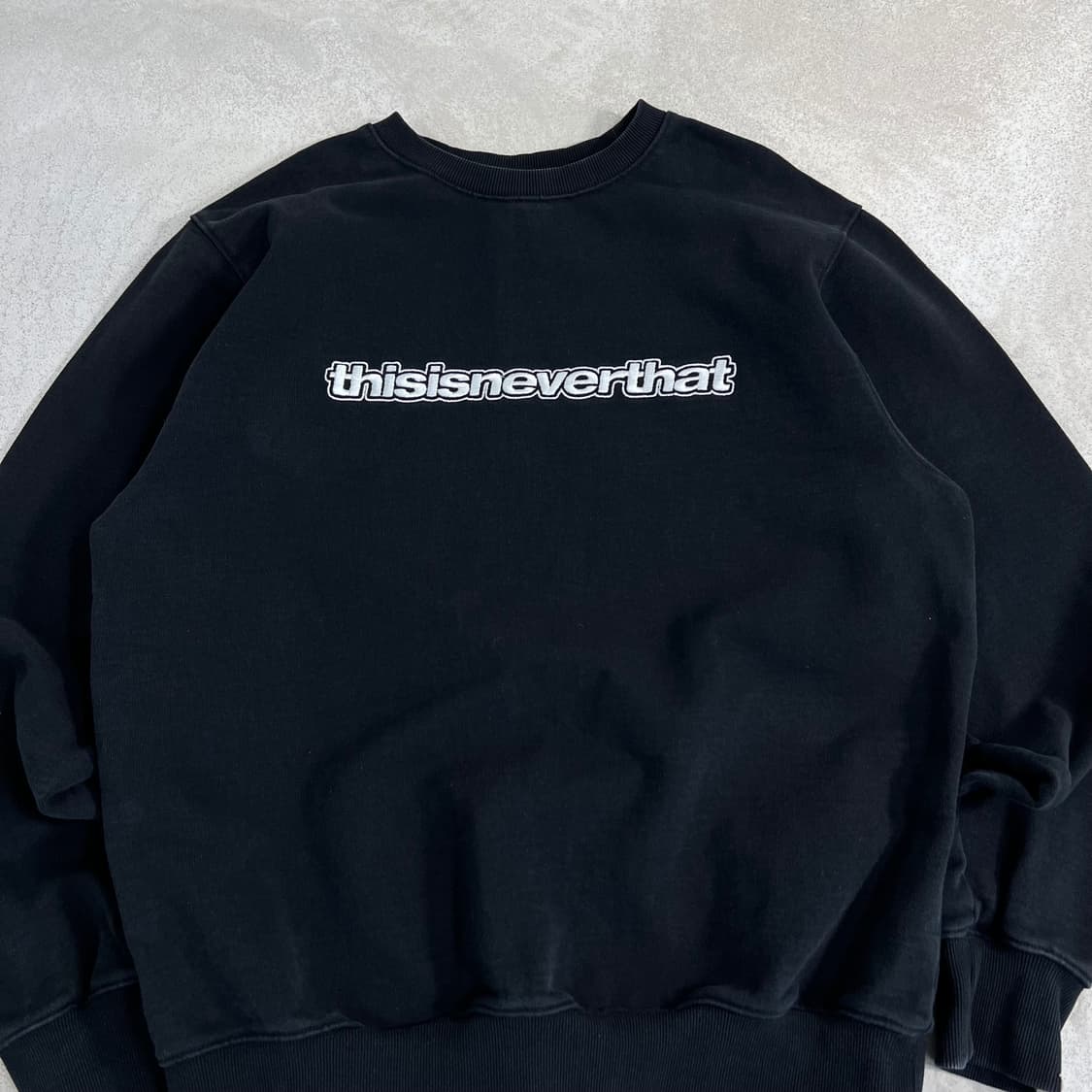 디스이즈네버댓 맨투맨 블랙 상품이미지2