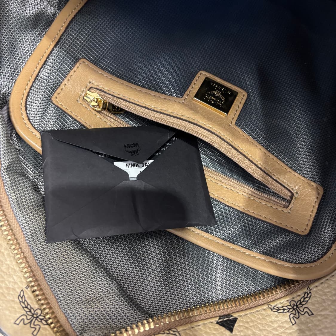 정품 MCM 비세토스 스타크 백팩       상품이미지8