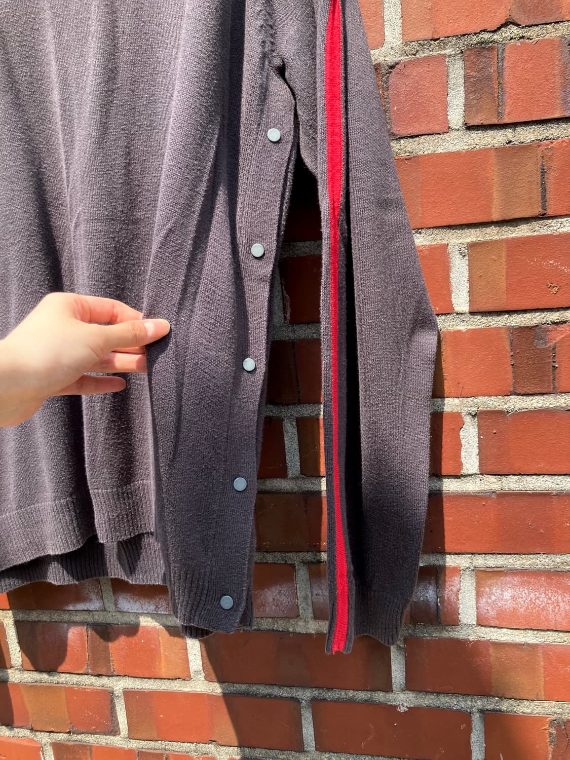 Armani Exchange 레드 로고 라인 니트 상품이미지5