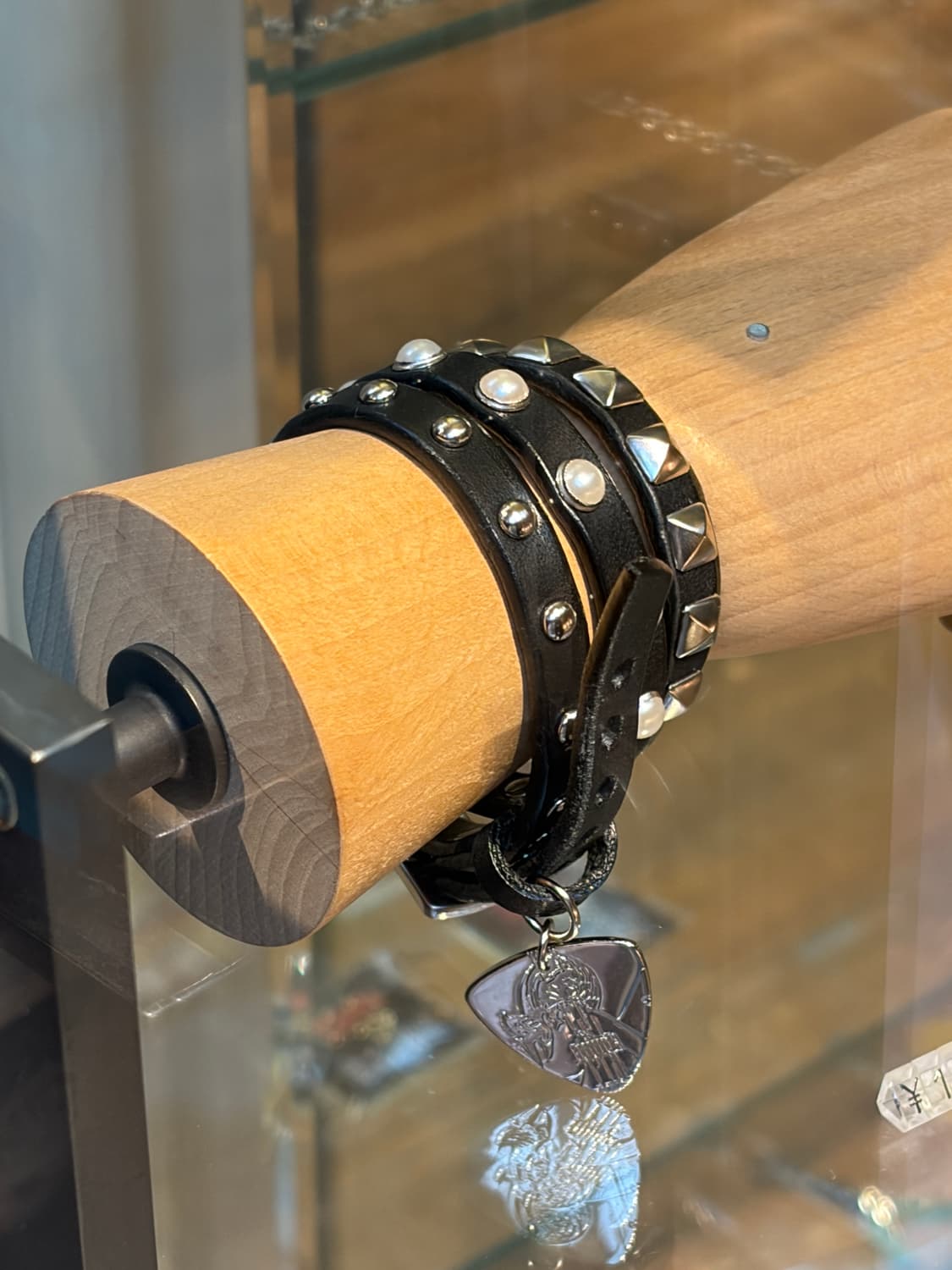 [미개봉새상품] 히스테릭글래머 피크 레더 팔찌 상품이미지1