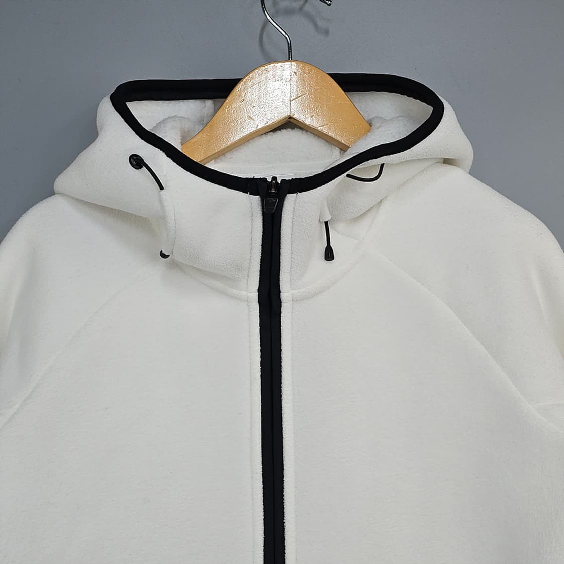 데상트(descente) 여성용 화이트 플리스 자켓 85 상품이미지2