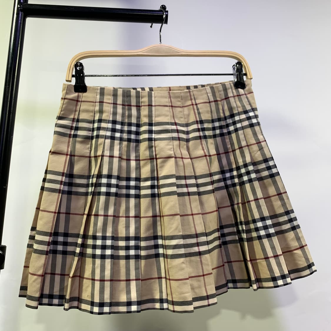 버버리 백화점판 여성 미니스커트 판매합니다  상품이미지2