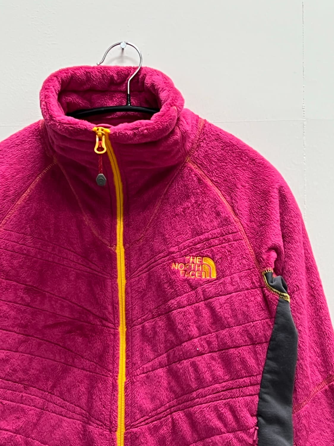 노스페이스 우먼스 서밋시리즈 퓨처플리스 집업 자켓 상품이미지3