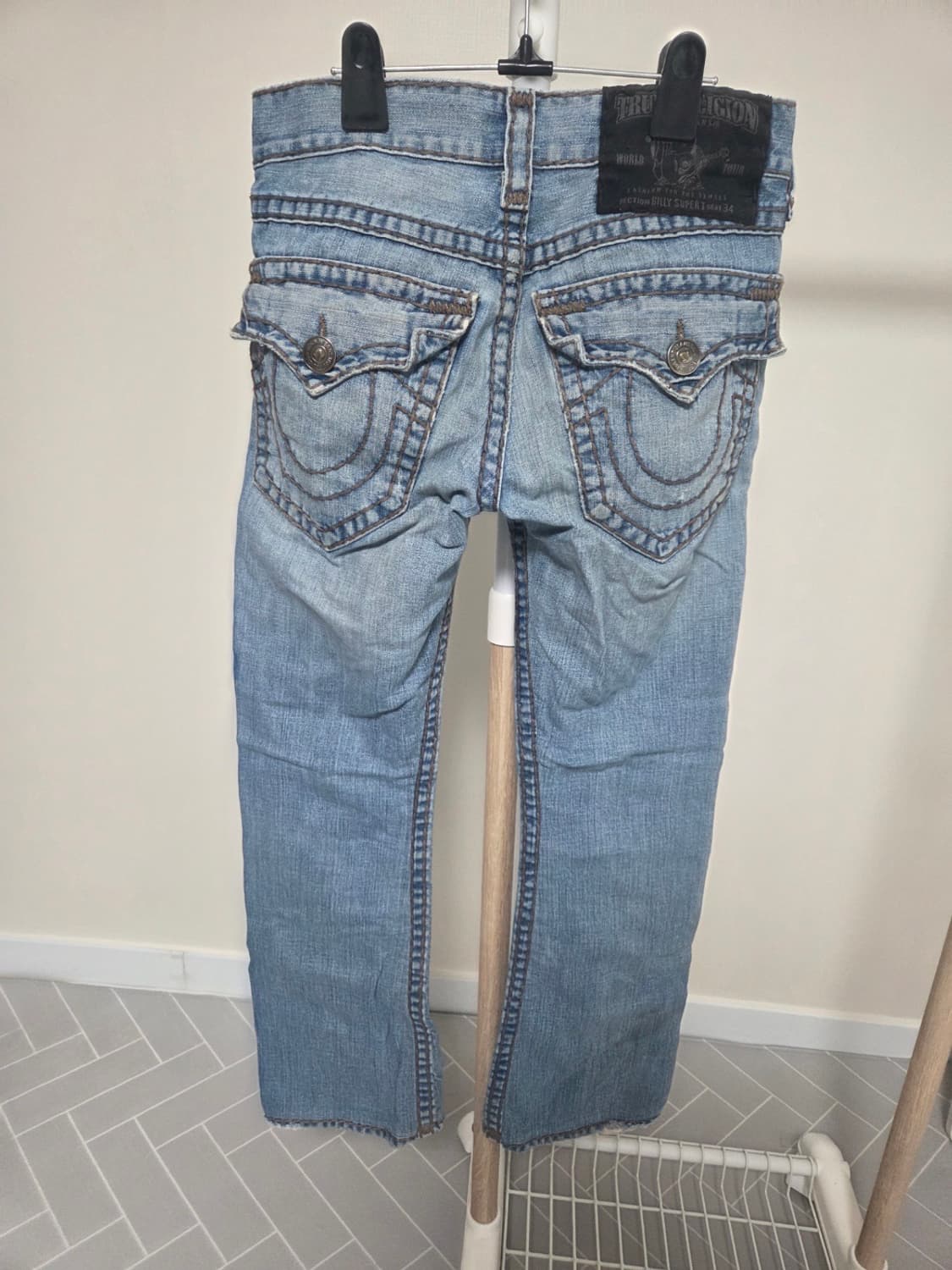 트루릴리젼 연청 바지 상품이미지2