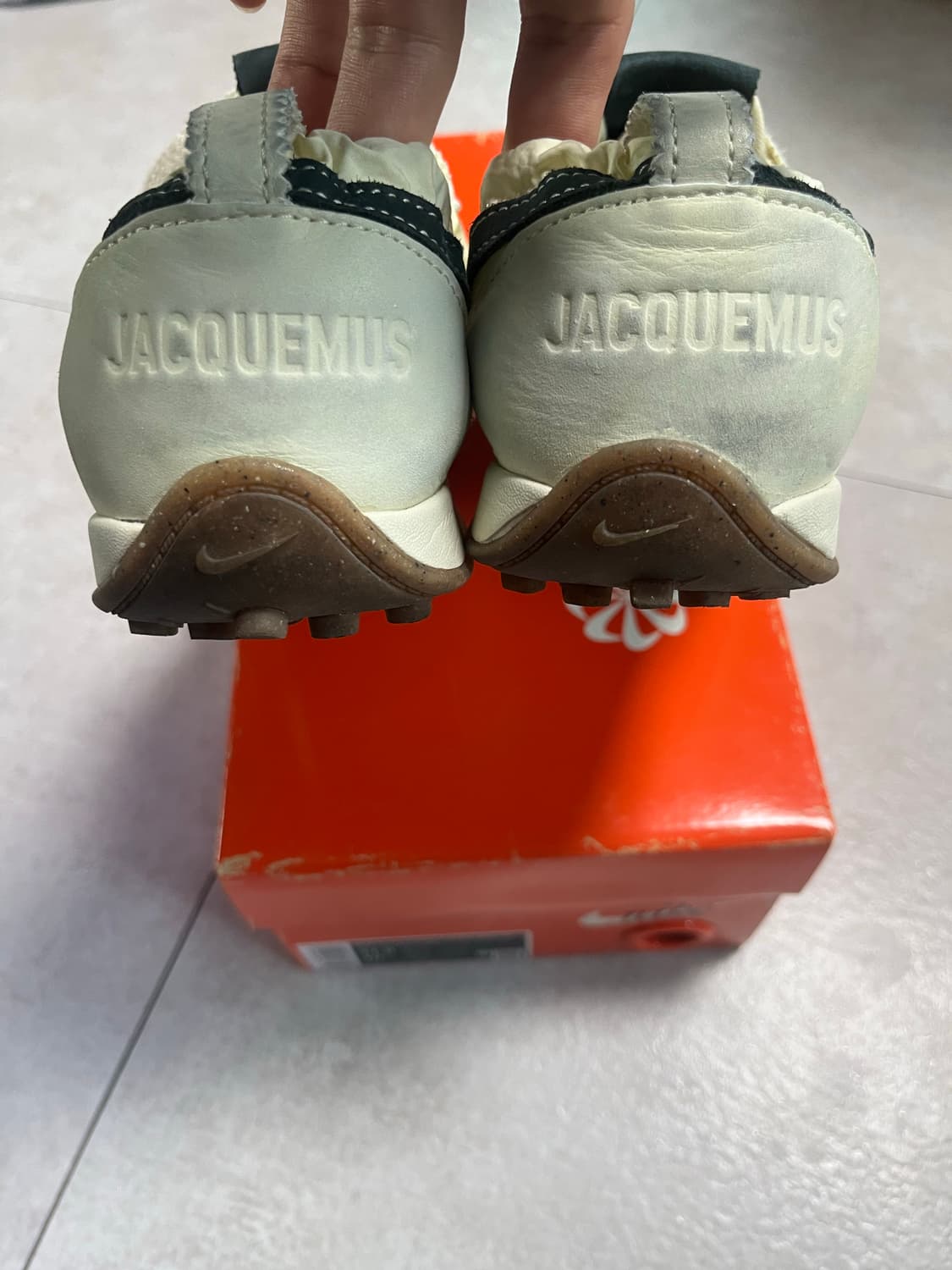자크뮈스 나이키 문슈 44 사이즈 (280) 상품이미지4