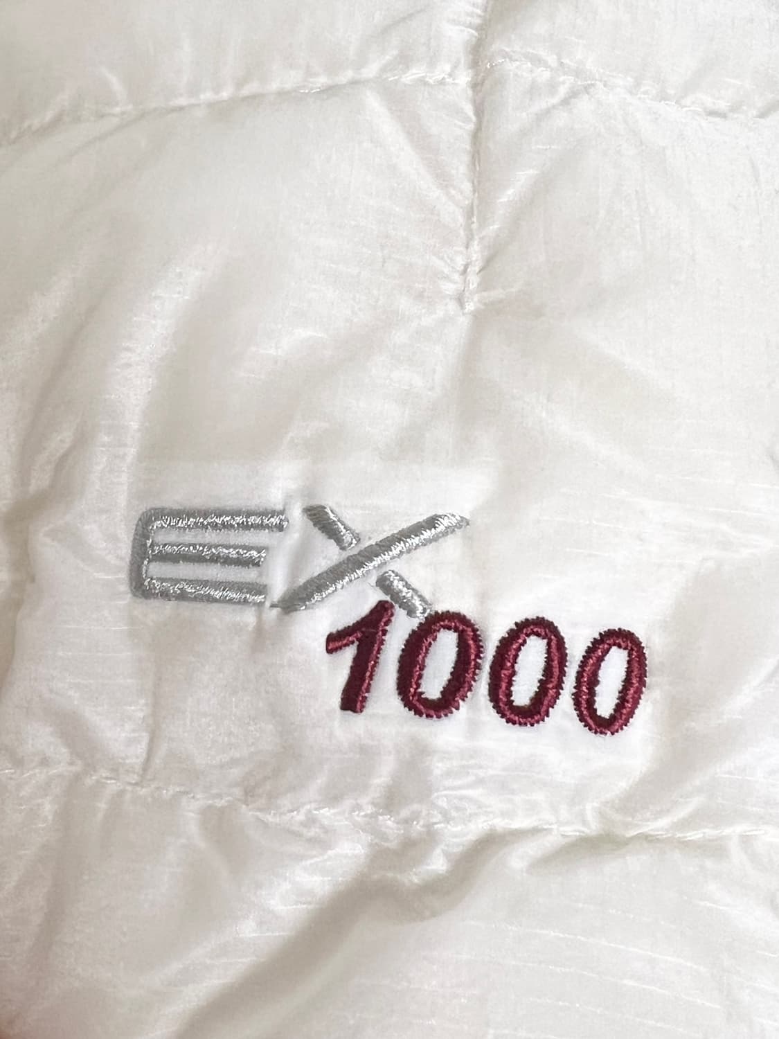 [S] 몽벨 플라즈마 경량패딩 화이트아이보리 ex1000 90사이즈 상품이미지4