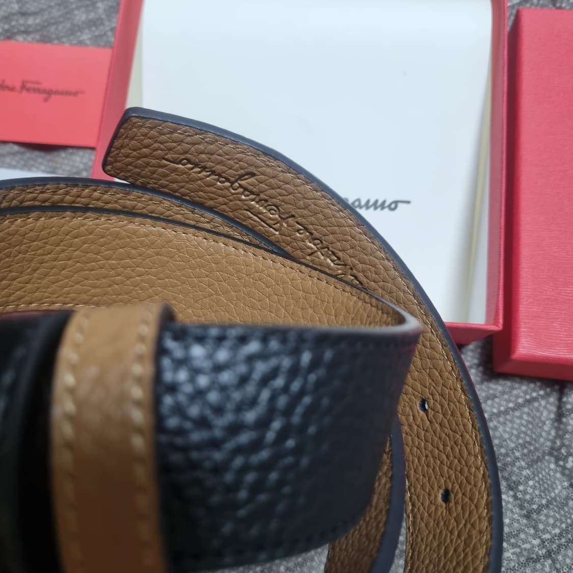 페라가모 벨트 팝니다 허리25에서40가능 새것입니다 상품이미지4