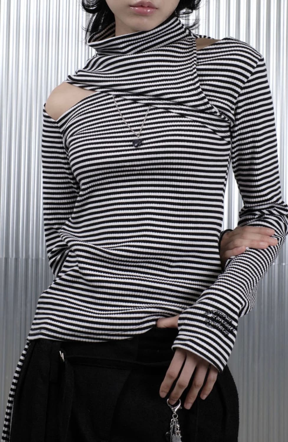 데비어퍼 하프넥 스트라이프 상품이미지3