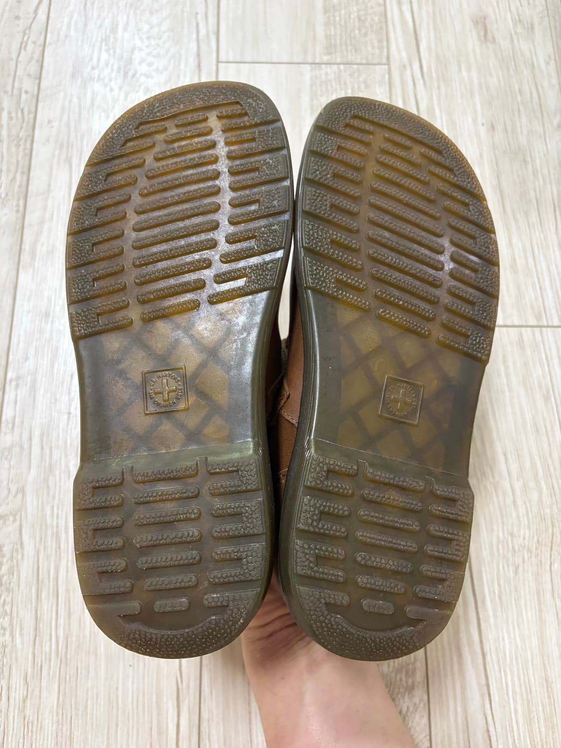 닥터마틴 패트리샤 브라운 220 상품이미지6