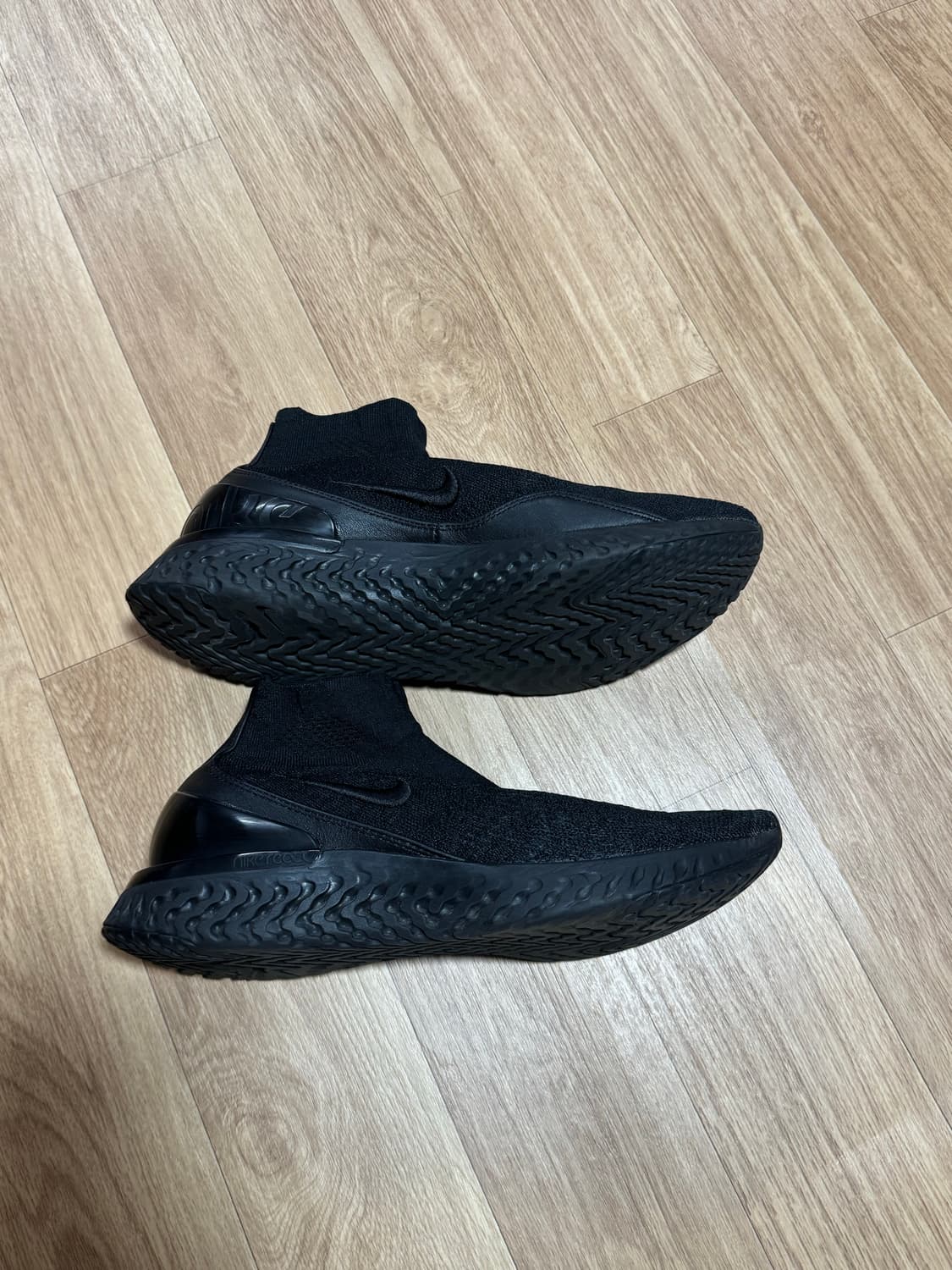 나이키 라이즈 리액트 플라이니트 270mm 상품이미지2