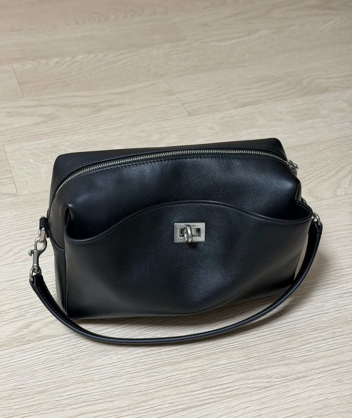 발렌시아가 로데오 카메라 백  상품이미지1