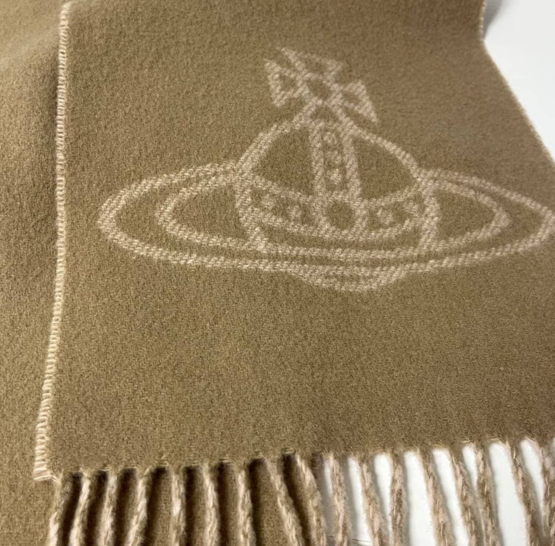 비비안웨스트우드 목도리 카멜 새상품상태 상품이미지2