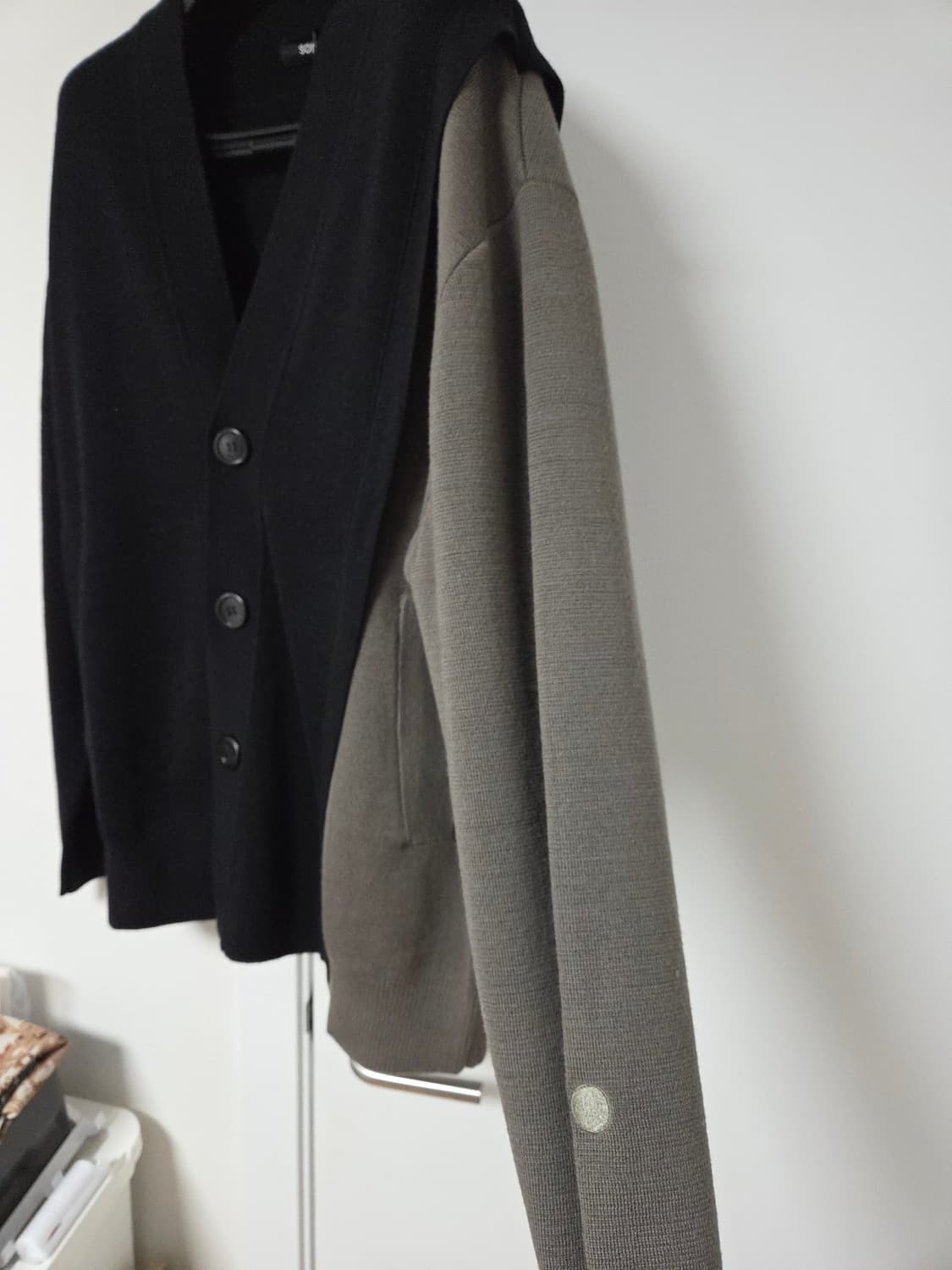 [새상품] 송지오 컬렉션 레이어드 반반 하프 가디건 46(105) 상품이미지3