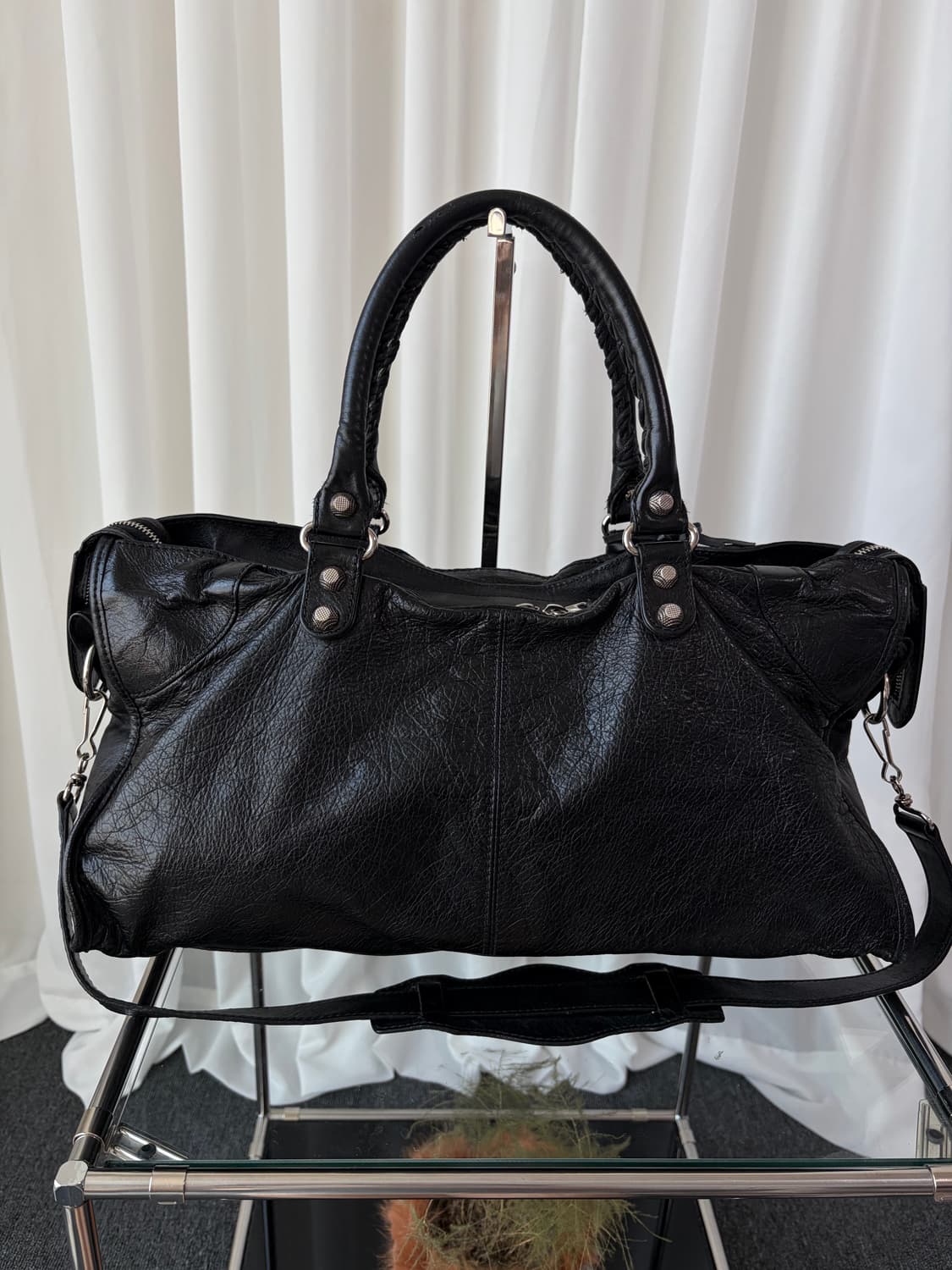 발렌시아가 시티 모터백 블랙  상품이미지4