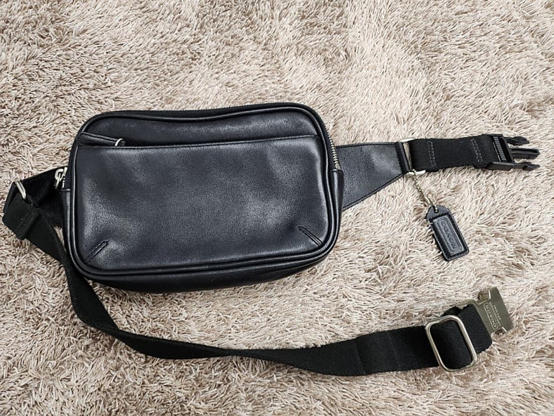 코치 허리가방 상품이미지1