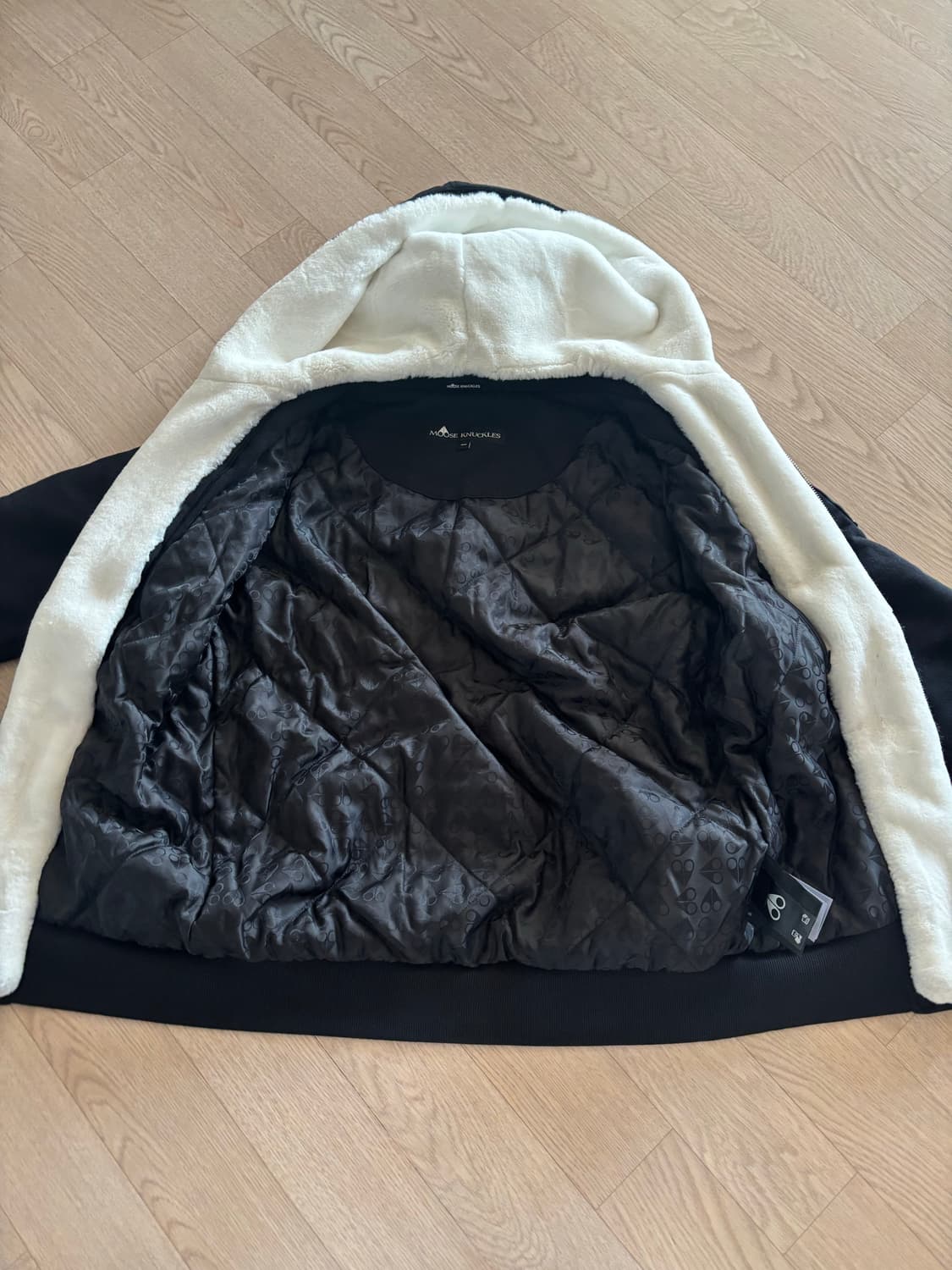 정품 보니스웨터 m사이즈 상품이미지1