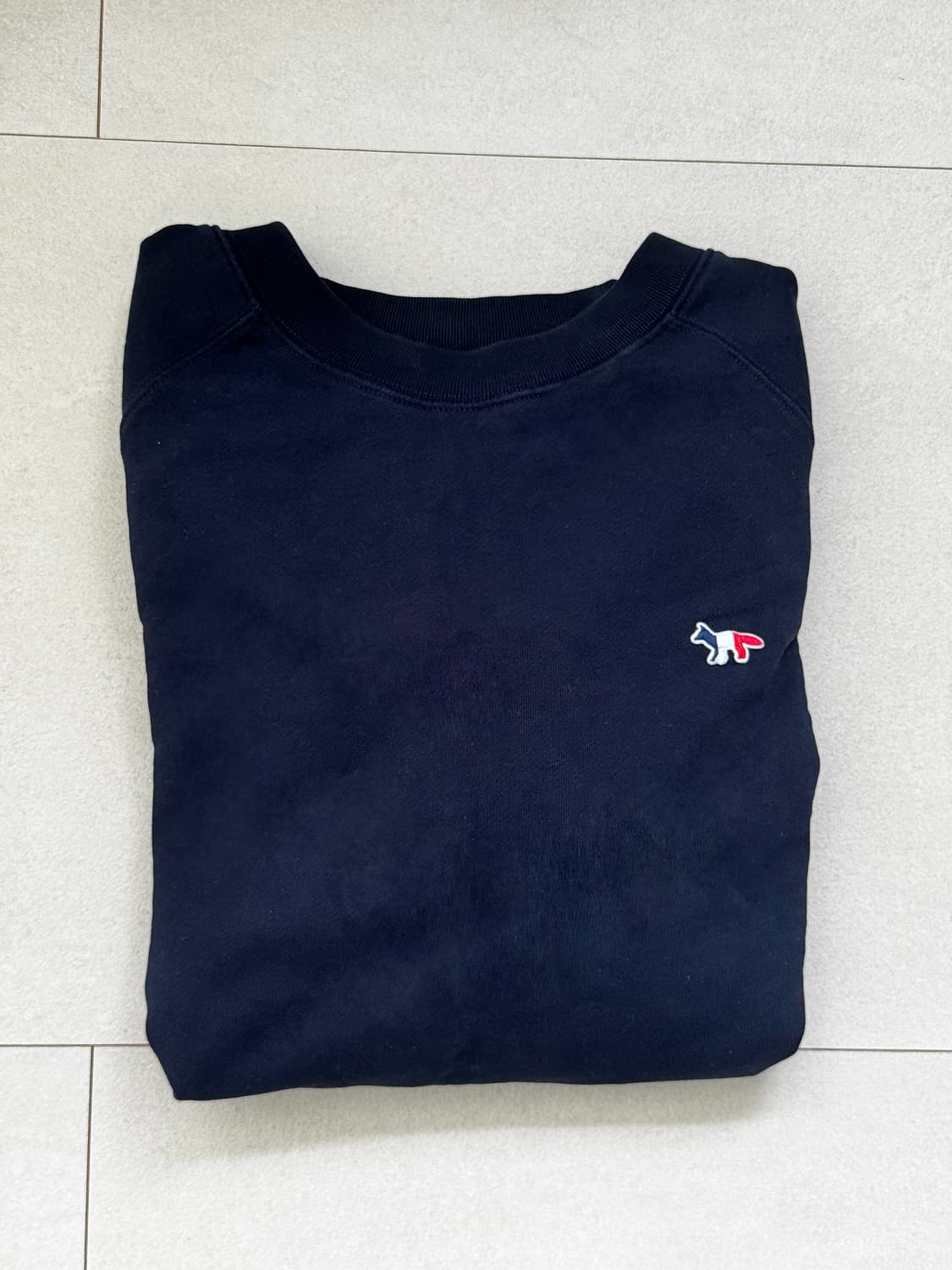 메종키츠네 트라이컬러 폭스패치 맨투맨 XL 팝니다 상품이미지1