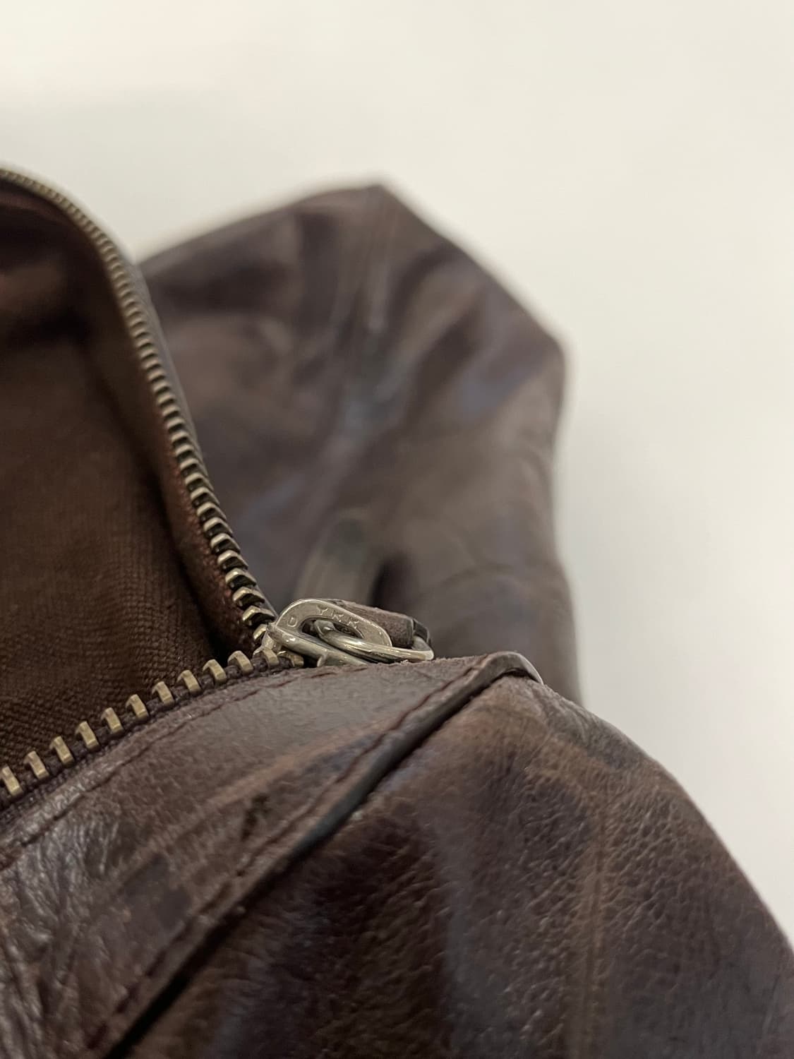 드리스 반 노튼 아카이브 레더 빅 토트백 상품이미지8