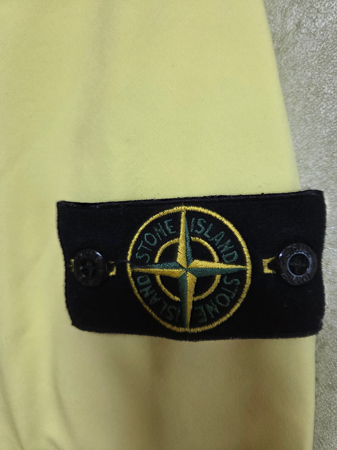 스톤아일랜드 소프트쉘 S 옐로우 상품이미지4