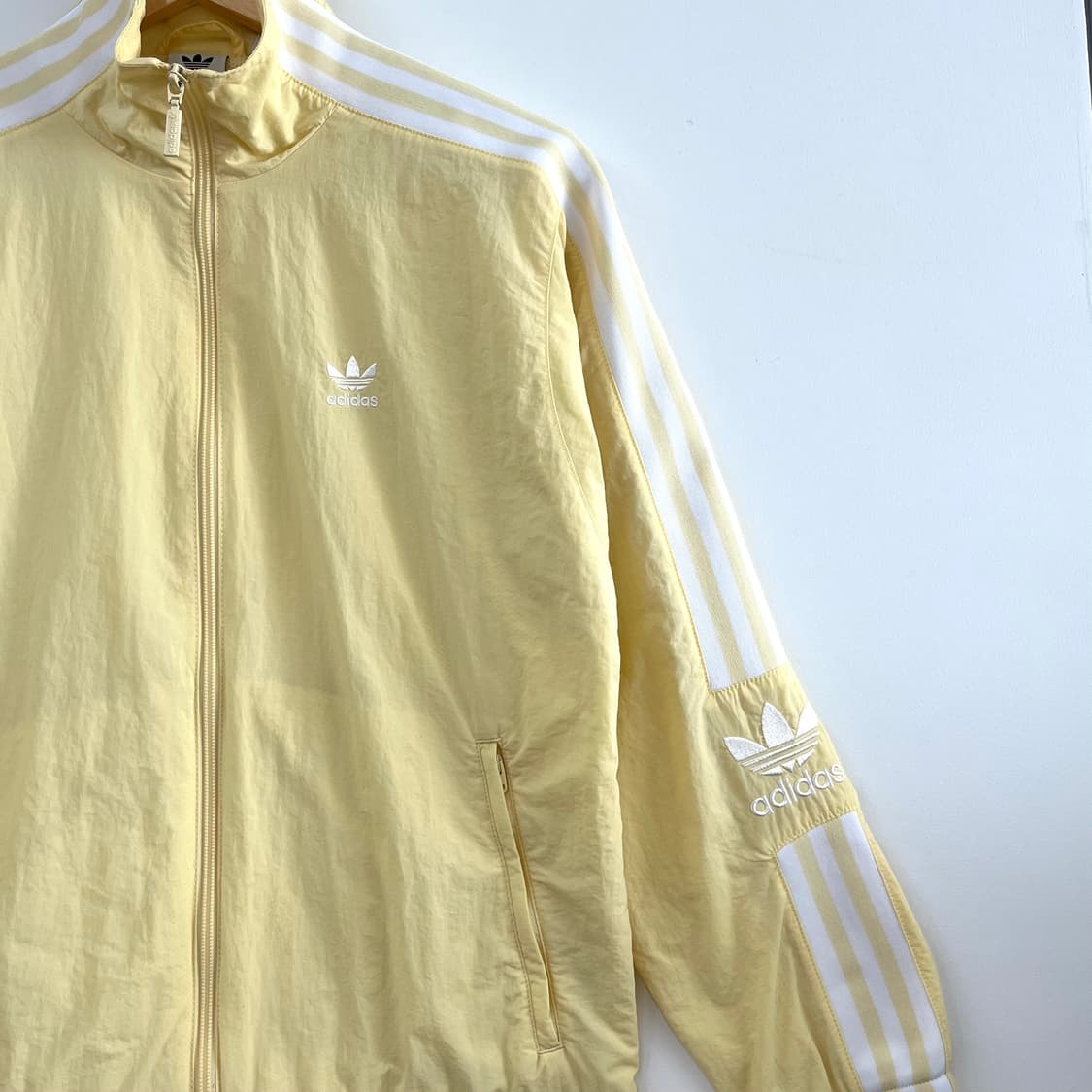 아디다스 오리지널 락업 연노랑 바람막이 자켓 상품이미지4