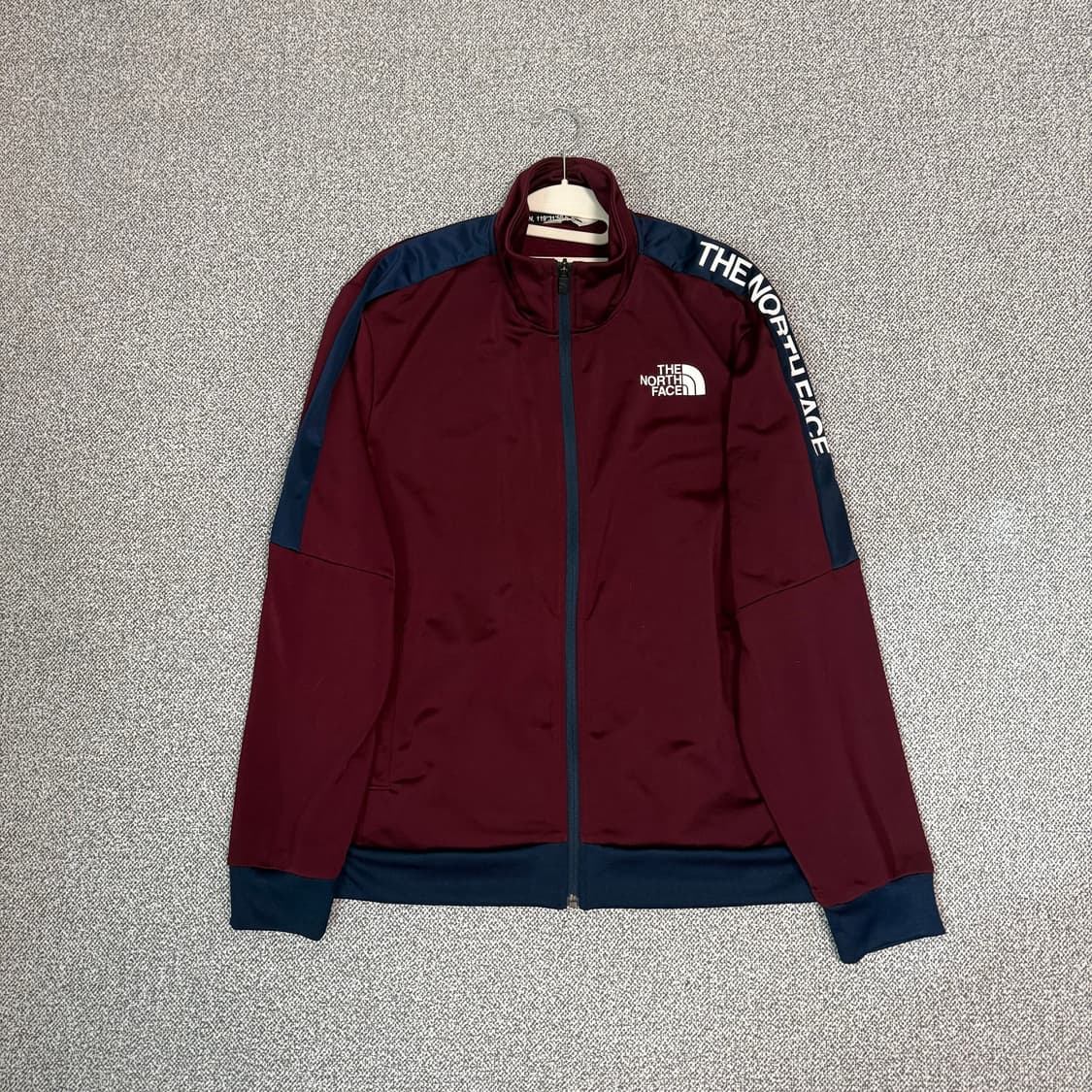 노스페이스 져지 버건디 L 트랙탑 상품이미지1