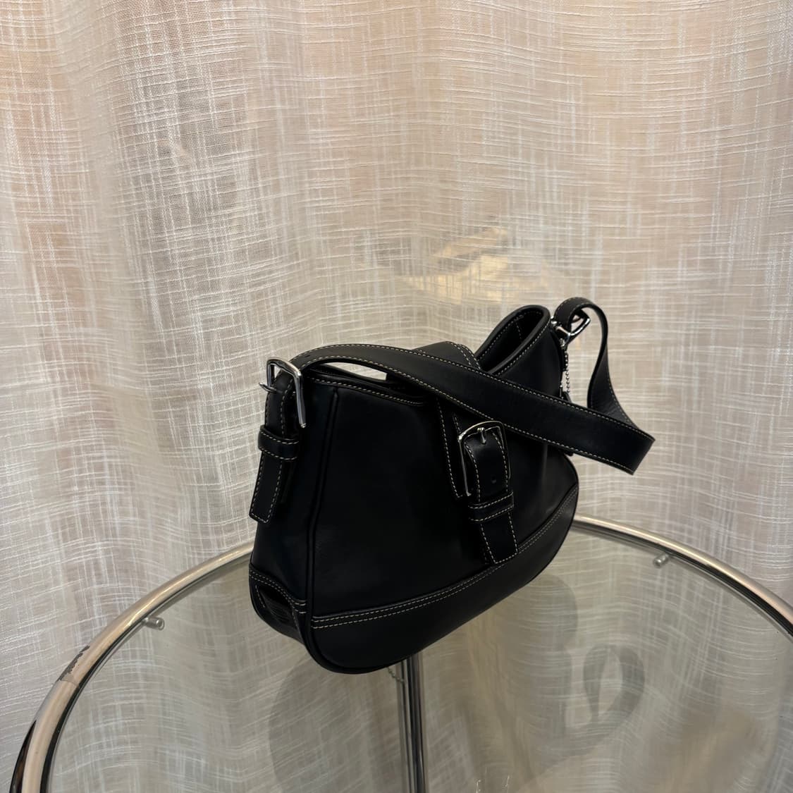 정품 코치 스티치 버클 숄더백     상품이미지4