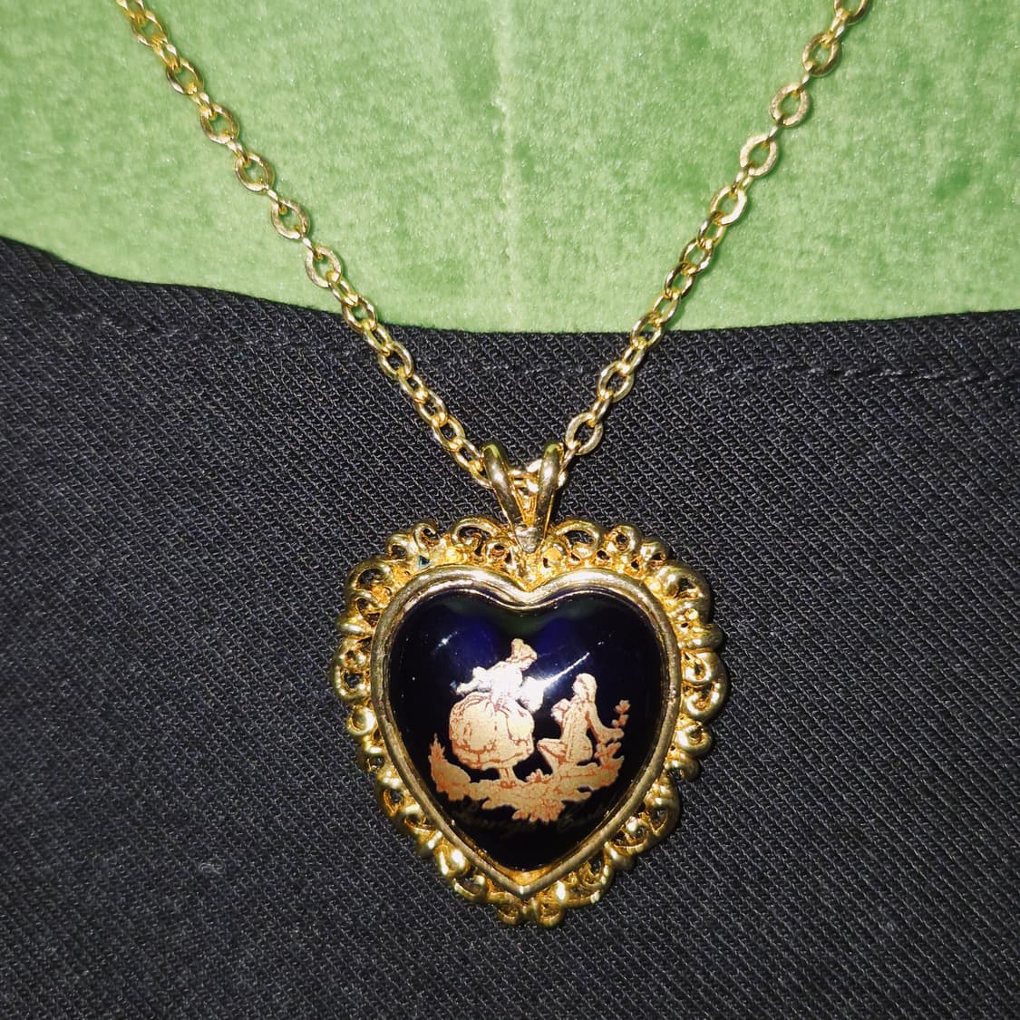70s 프랑스 리모지 엔틱 캐슬 하트 도자기 목걸이 상품이미지6