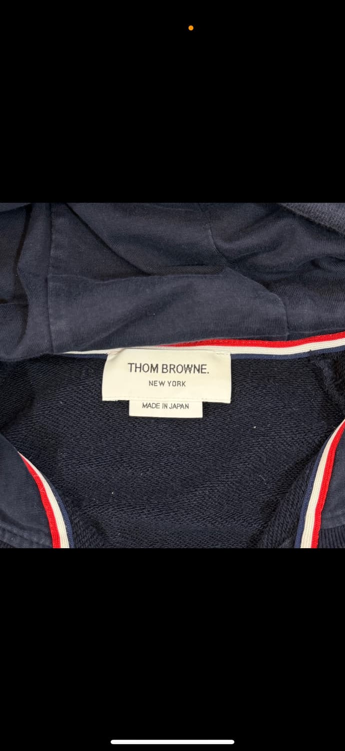 [리오브전포점] 톰브라운 사선 완장 자수 금장 후드집업 상품이미지4