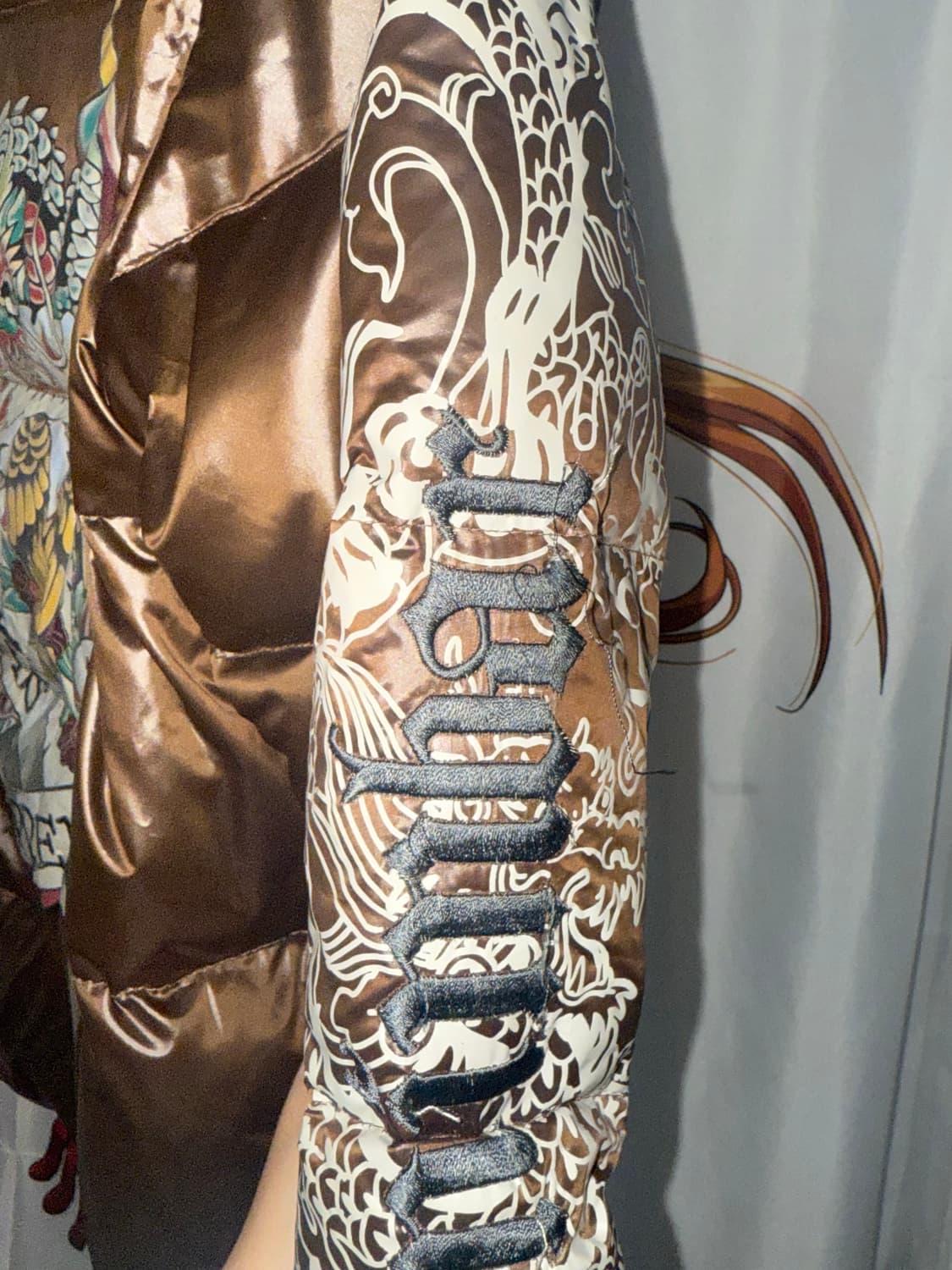 에드하디st 빈티지 올드스쿨 오리엔탈 y2k 글로시 패딩 점퍼 상품이미지3