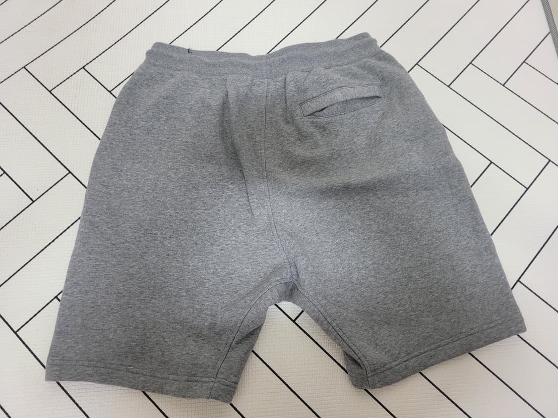 나이키 NSW 패치 스웻 반바지 그레이  상품이미지2