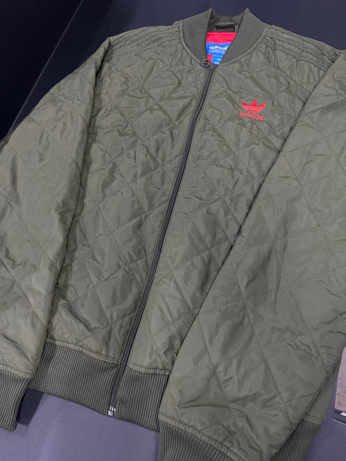 아디다스 퀄팅 봄버 자켓 상품이미지4