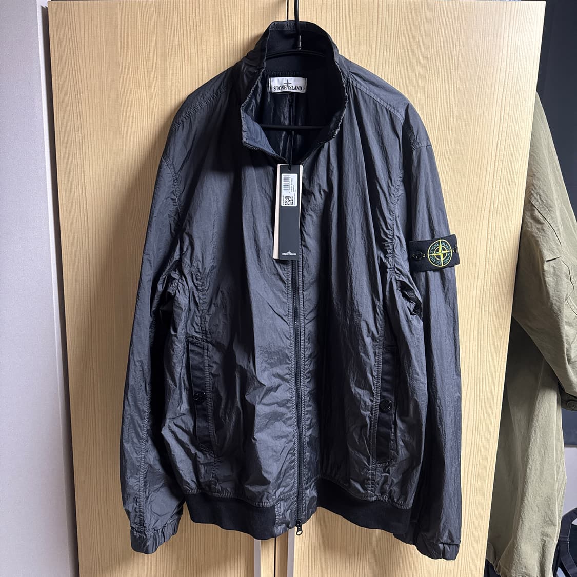 [XL] 25ss 스톤아일랜드 크링클랩스 블루종 자켓 차콜 상품이미지1