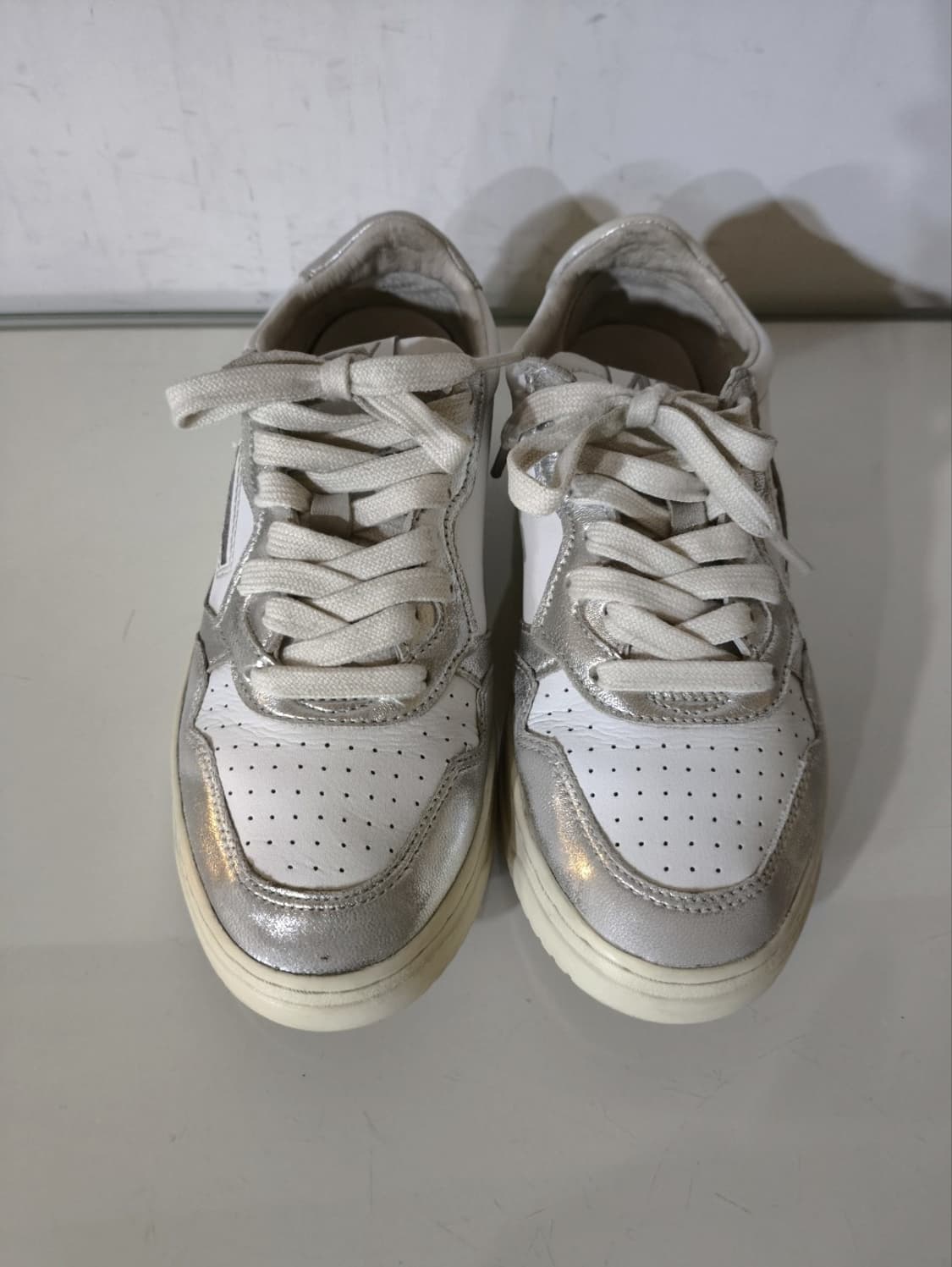 38 240mm 오트리 메달리스트 스니커즈  상품이미지4