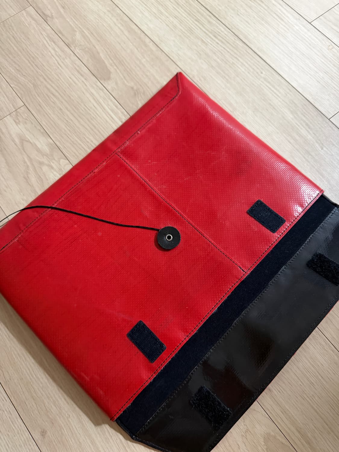 프라이탁 F411 레드 아이패드 맥북 케이스 상품이미지3