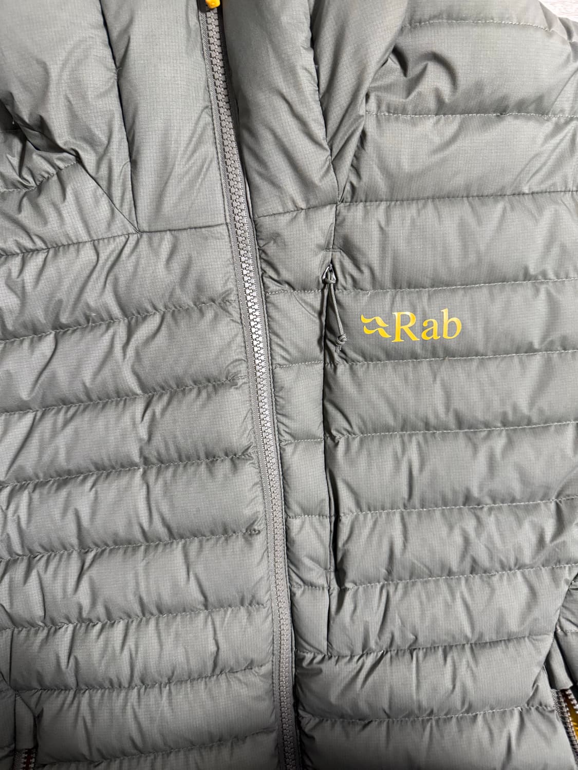 RAB 인피니티 마이크로 패딩 카키색 상품이미지3