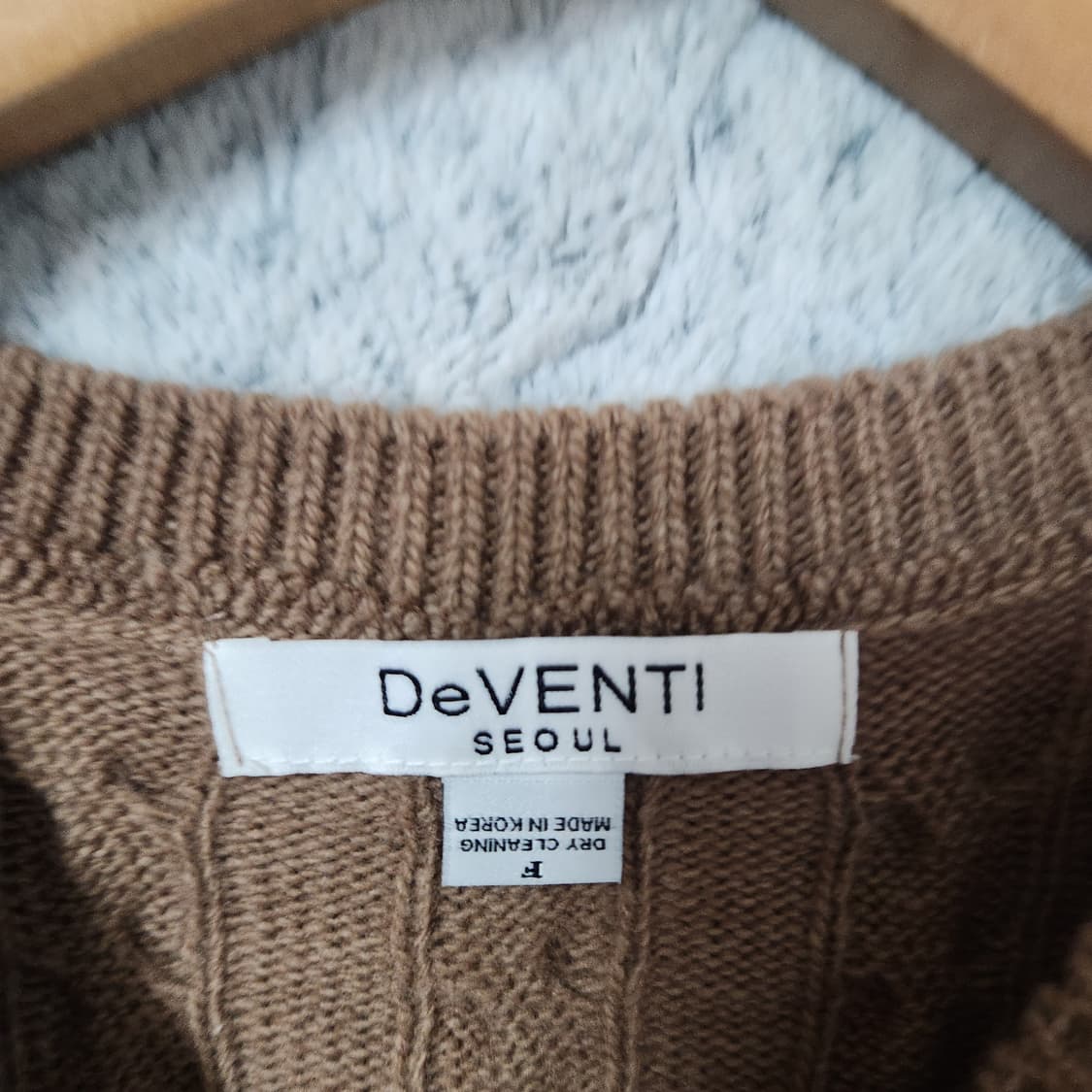 J63 [F] De VENTI 빈티지프린팅 꽈배기니트
 상품이미지3