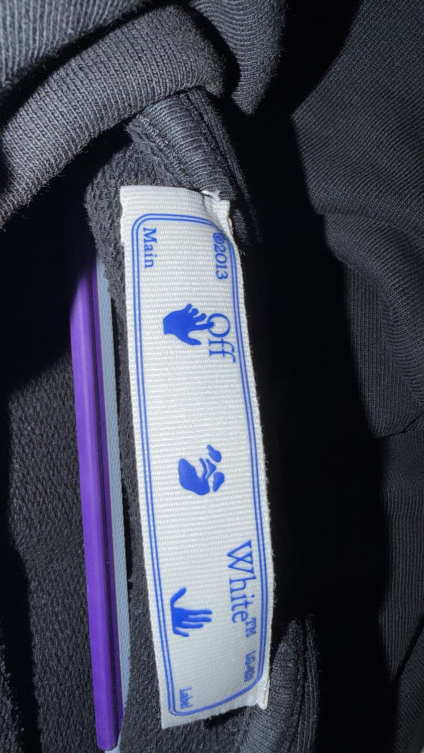 오프화이트 아크릴릭 후드티 상품이미지3