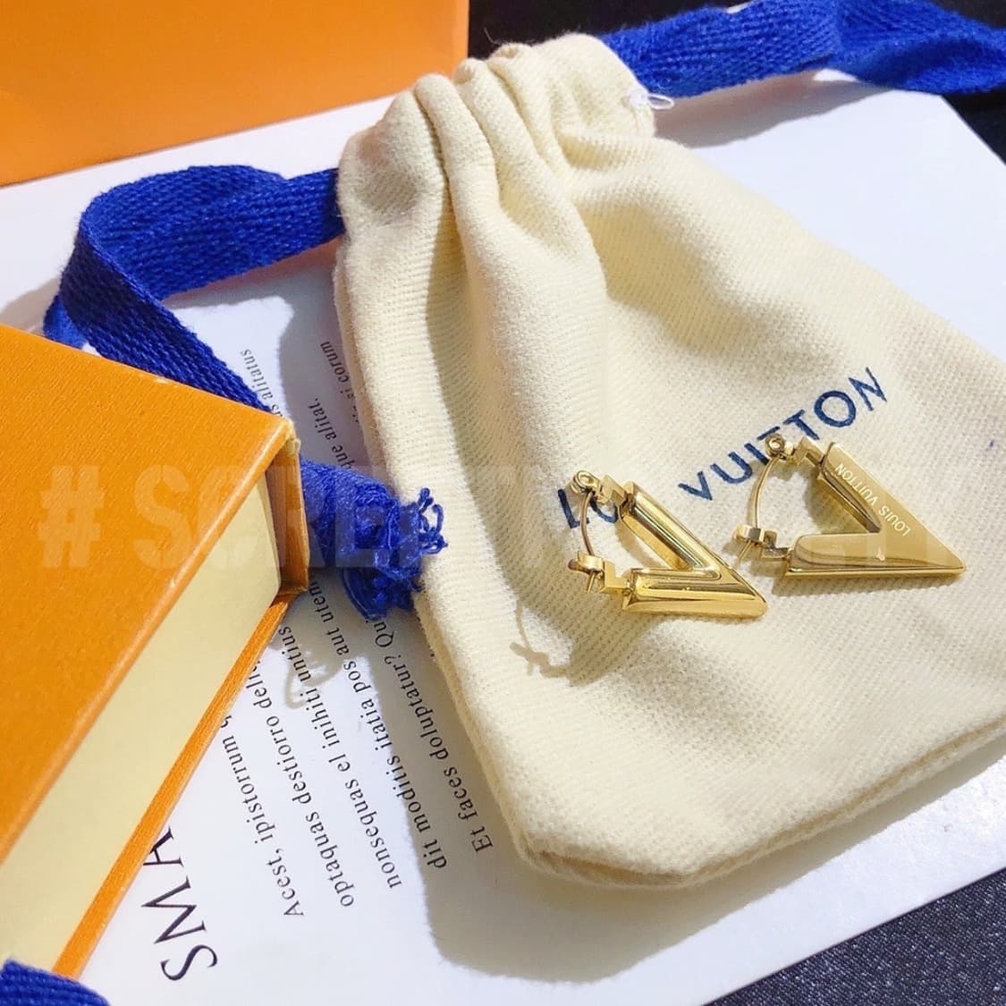 루이비통 V 브이 골드 이어링 귀걸이 풀박스 상품이미지2