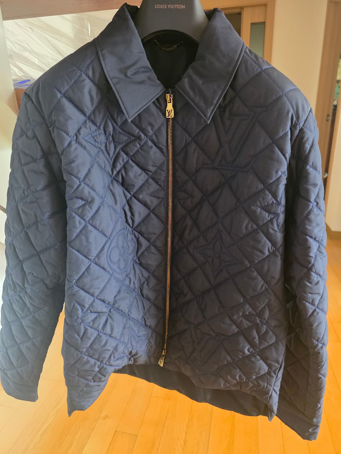 (새상품) 루이비통 퀼티드 패딩 상품이미지2