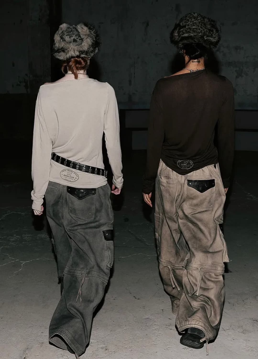 배드블러드 KEEP SLEEPING 보트넥 루즈핏 티 - 샌드 상품이미지7