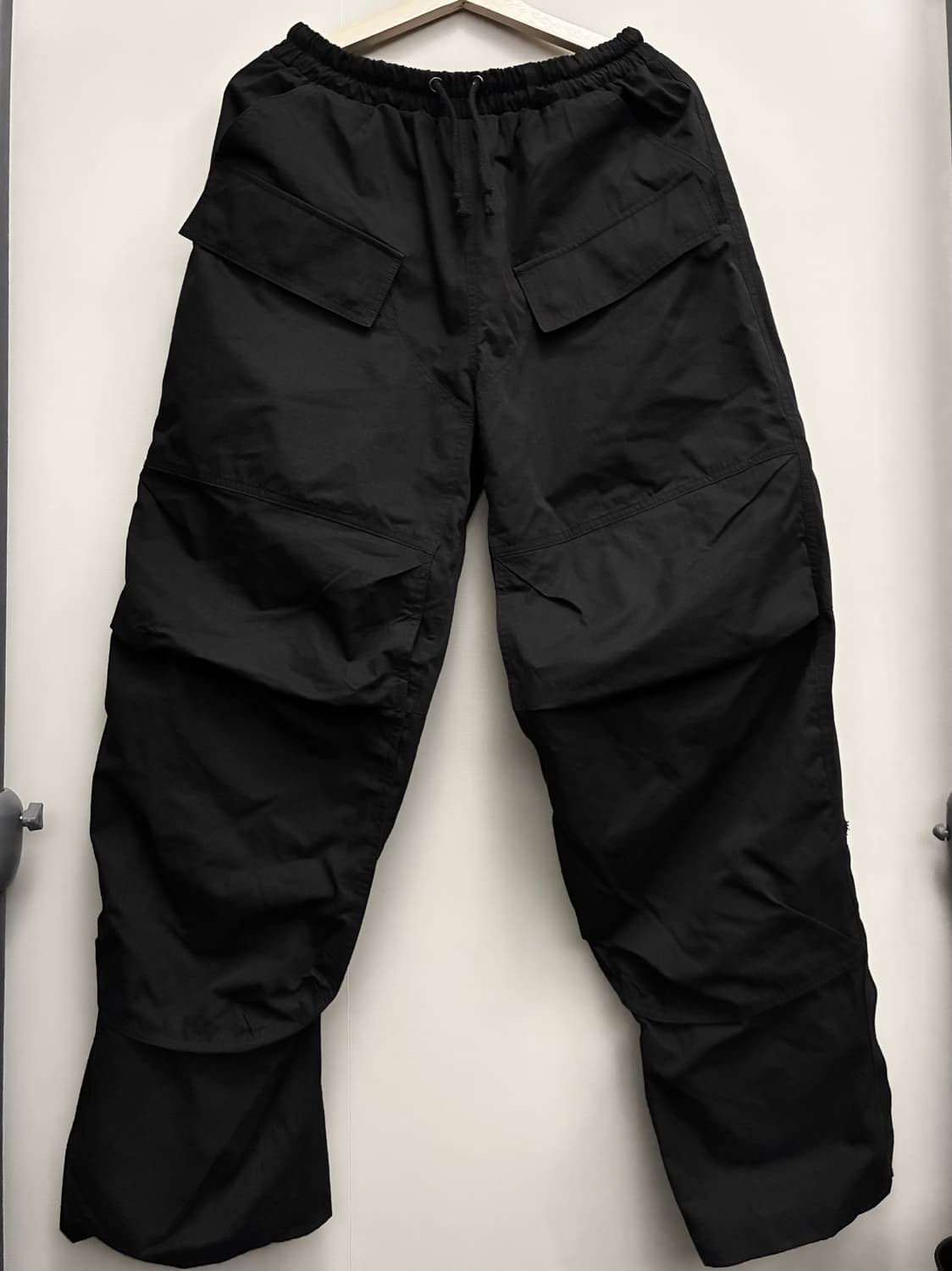 (M)ETCE 이티씨이 나일론 립스탑 더블니 라운지 와이드팬츠 상품이미지8