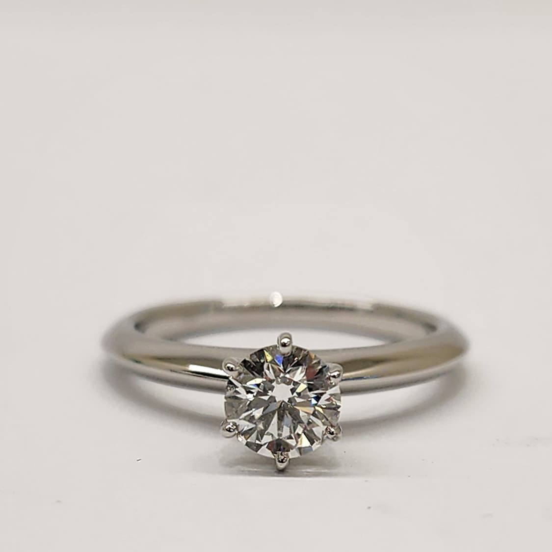 티파니 플래티늄 솔리테어 다이아 웨딩링 0.55ct 9호 상품이미지1