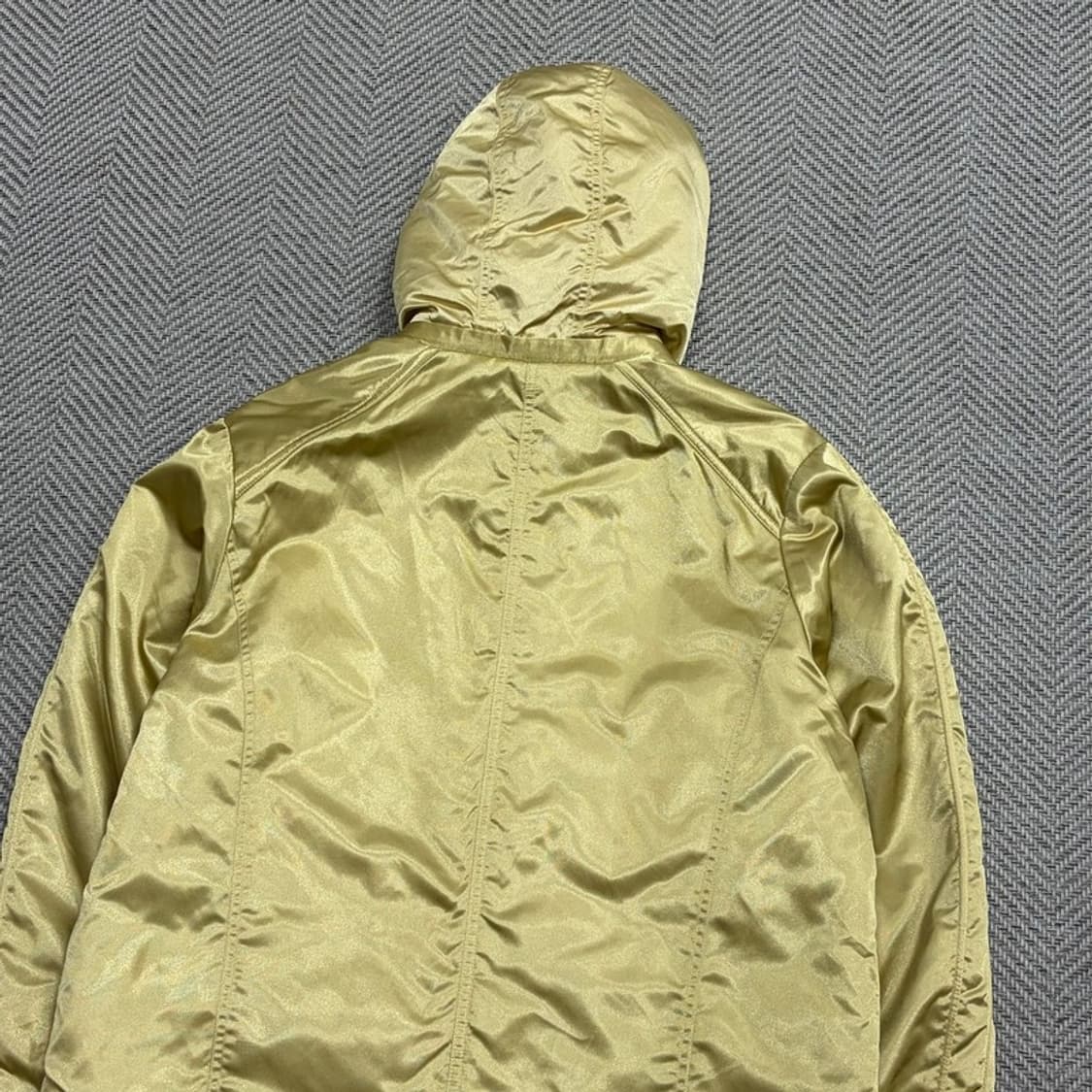 Mlb 뉴욕양키즈 y2k 글로시 패딩 v1575 상품이미지5