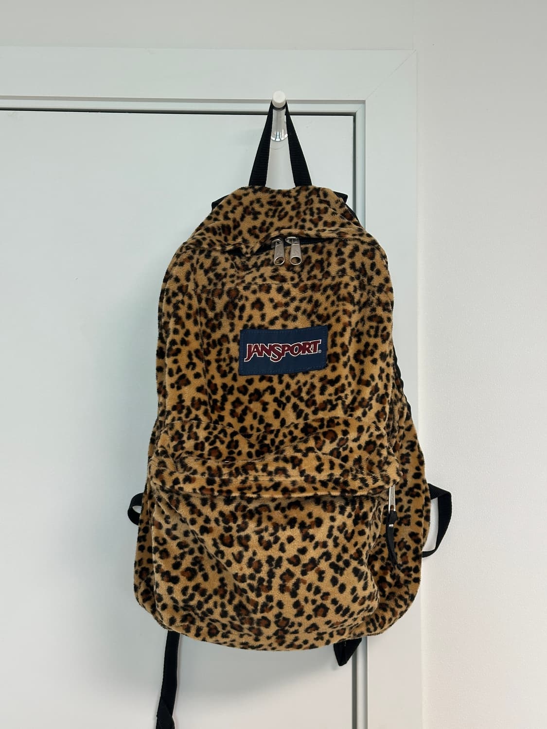 잔스포츠 레오파드 호피 백팩 상품이미지1