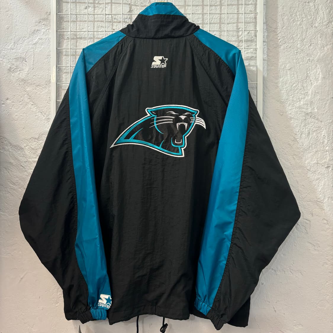 스타터 X NFL 90s 올드스쿨 캐롤라이나 팬서스 바람막이 L 상품이미지1