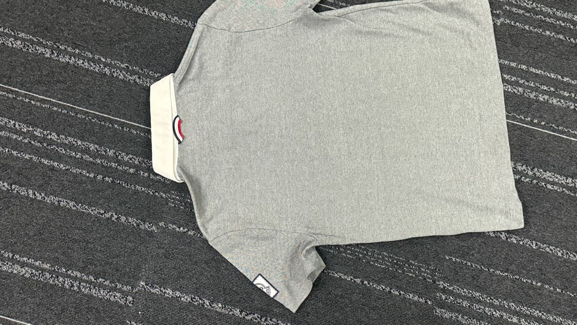 몽클레어 남녀공용 S 정품 카라티 상품이미지3